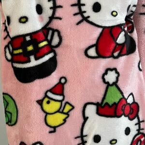 Hello kitty Christmas throw mistletoe bird mouse